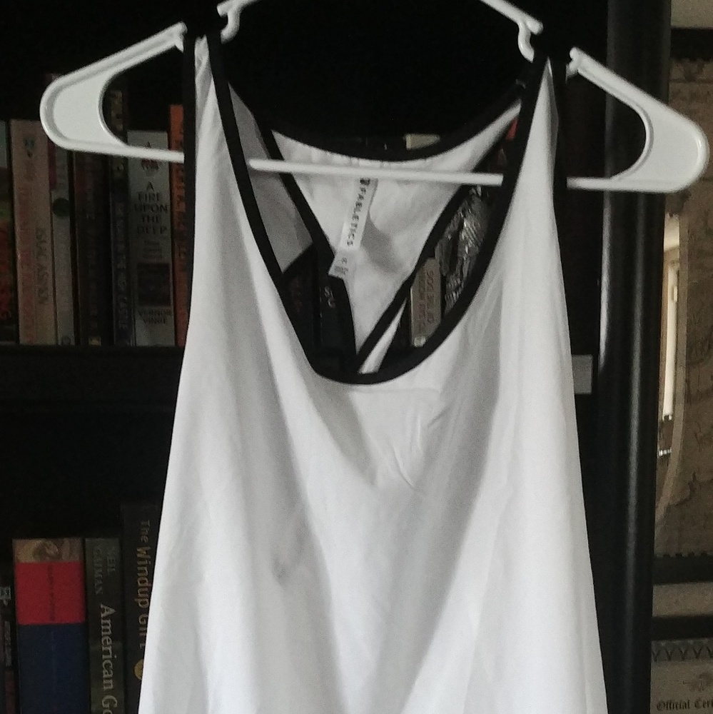 Fabletics tyra tank